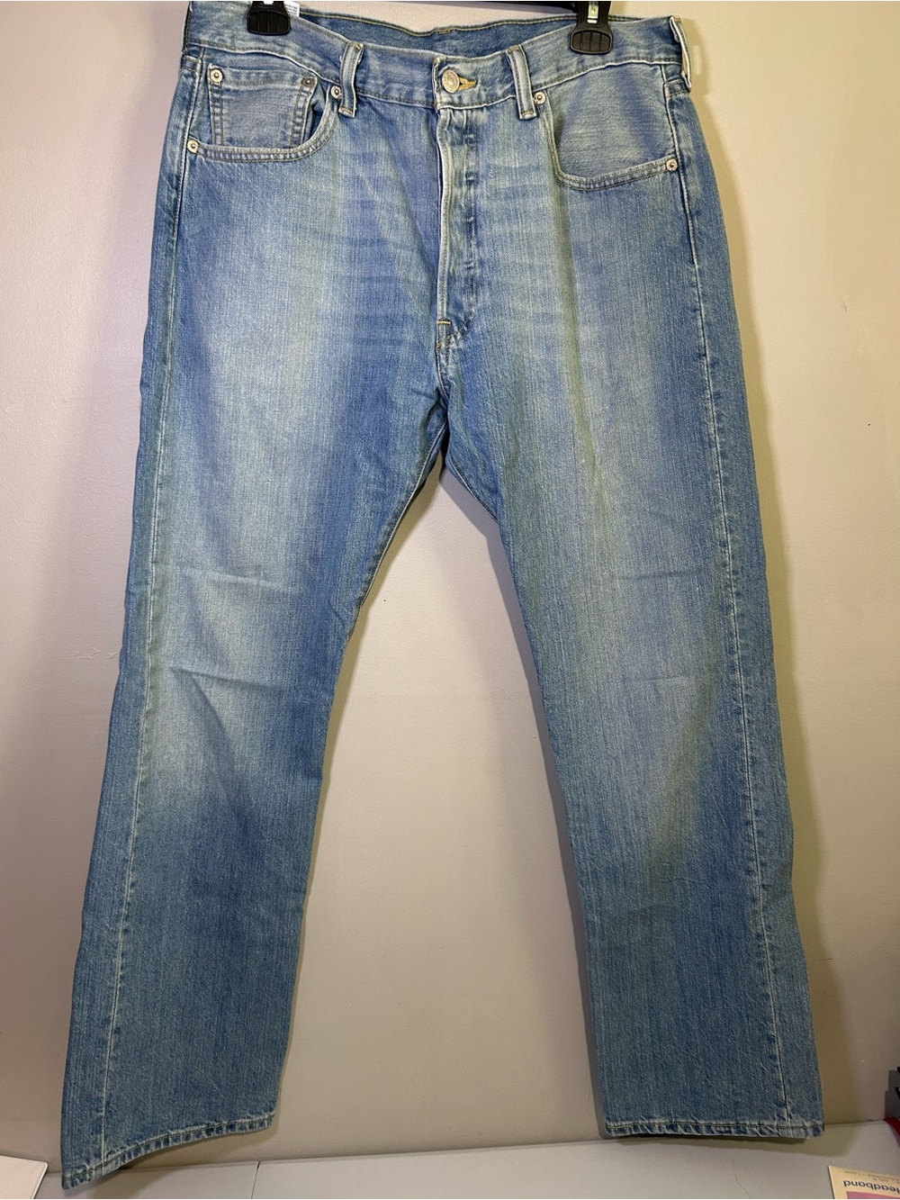 Levi’s 501 Men’s Jeans W34 L30 Light Wash Button Fly Straight Leg Denim